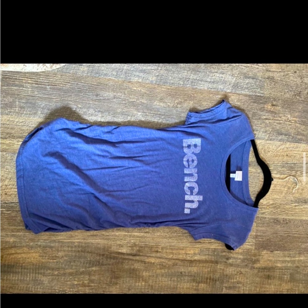 Bench longer shirt/ looks cute with leggings, never worn only tried on